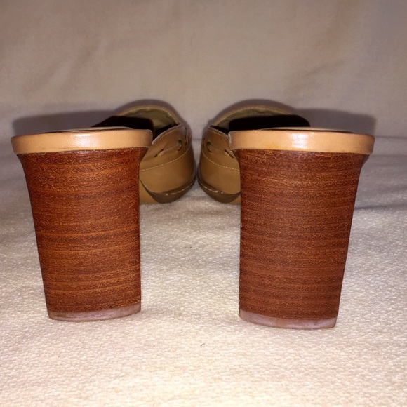 Etienne Aigner Tan Clogs - Picture 4 of 8